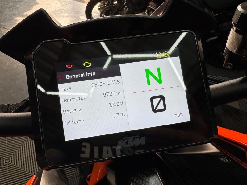 KTM 1290 SUPER DUKE R
