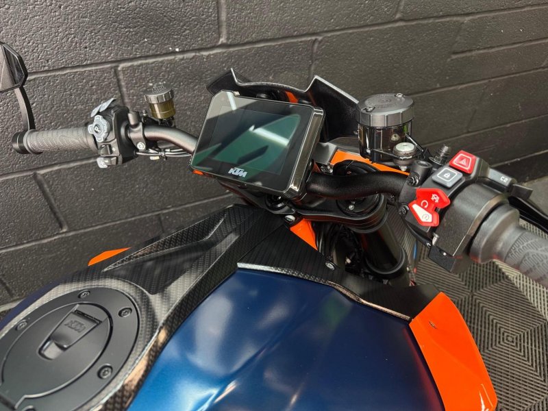 KTM 1290 SUPER DUKE R