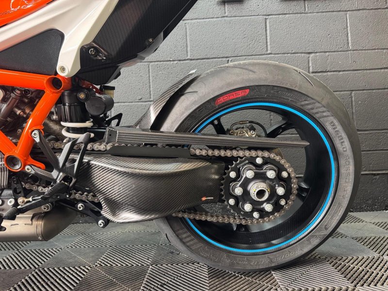 KTM 1290 SUPER DUKE R