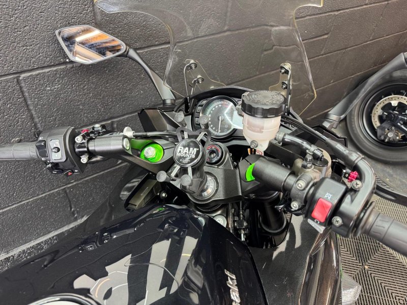 KAWASAKI Z1000