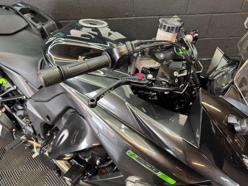 KAWASAKI Z1000
