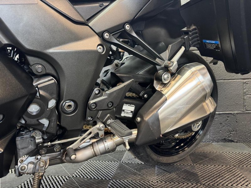 KAWASAKI Z1000