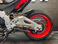APRILIA Tuono 1100 V4