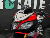 APRILIA Tuono 1100 V4