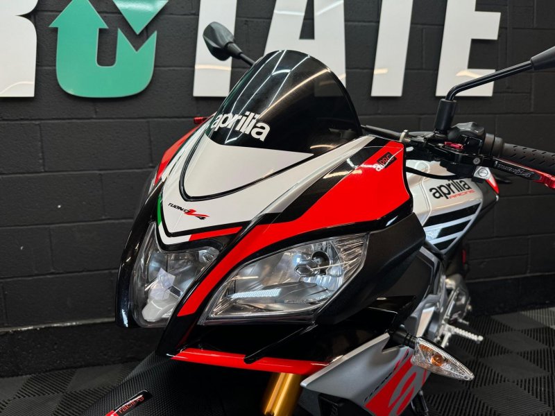 APRILIA Tuono 1100 V4