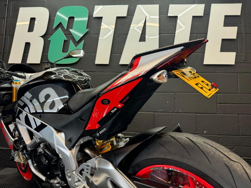 APRILIA Tuono 1100 V4