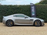 ASTON MARTIN VANTAGE