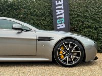 ASTON MARTIN VANTAGE
