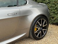 ASTON MARTIN VANTAGE