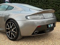 ASTON MARTIN VANTAGE