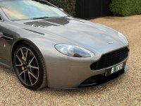 ASTON MARTIN VANTAGE