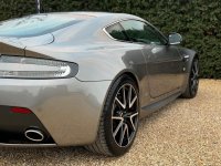 ASTON MARTIN VANTAGE