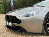 ASTON MARTIN VANTAGE