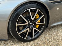 ASTON MARTIN VANTAGE