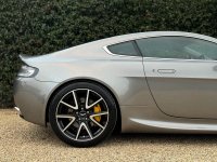 ASTON MARTIN VANTAGE