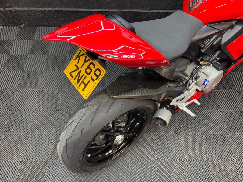 DUCATI PANIGALE V2