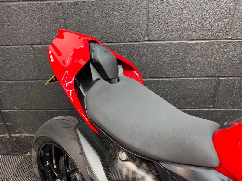 DUCATI PANIGALE V2
