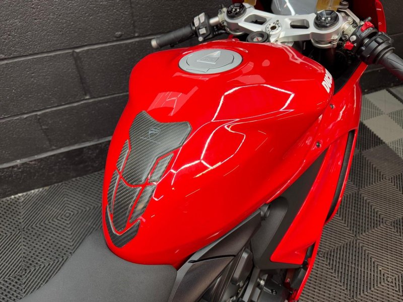 DUCATI PANIGALE V2