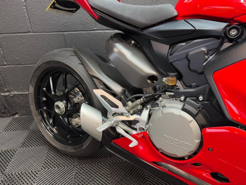 DUCATI PANIGALE V2