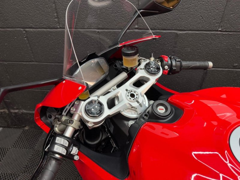 DUCATI PANIGALE V2
