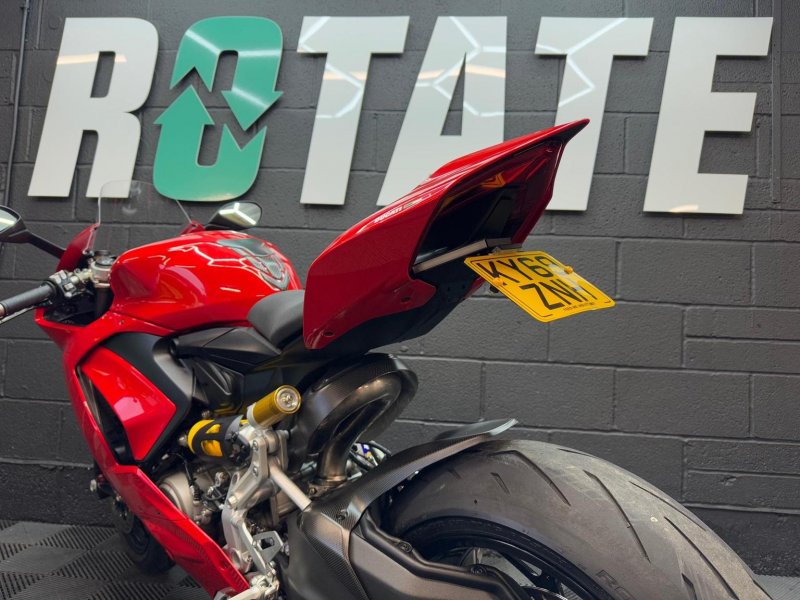 DUCATI PANIGALE V2