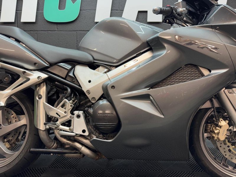 HONDA VFR800F