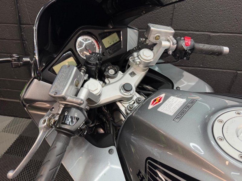 HONDA VFR800F