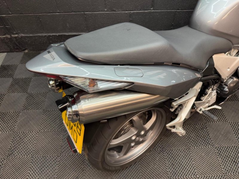 HONDA VFR800F