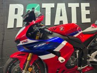 HONDA CBR1000RR-R FIREBLADE