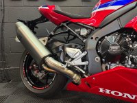 HONDA CBR1000RR-R FIREBLADE