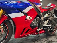 HONDA CBR1000RR-R FIREBLADE