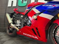 HONDA CBR1000RR-R FIREBLADE