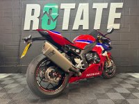 HONDA CBR1000RR-R FIREBLADE