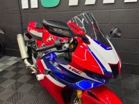 HONDA CBR1000RR-R FIREBLADE