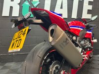 HONDA CBR1000RR-R FIREBLADE