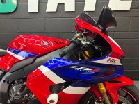 HONDA CBR1000RR-R FIREBLADE