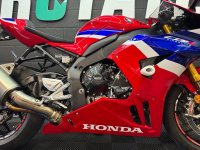 HONDA CBR1000RR-R FIREBLADE