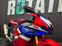 HONDA CBR1000RR-R FIREBLADE