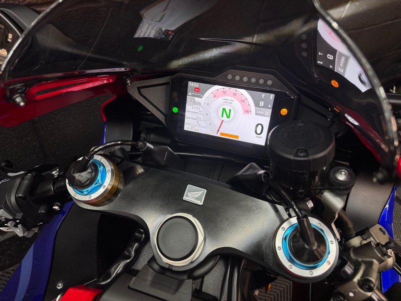 HONDA CBR1000RR-R FIREBLADE