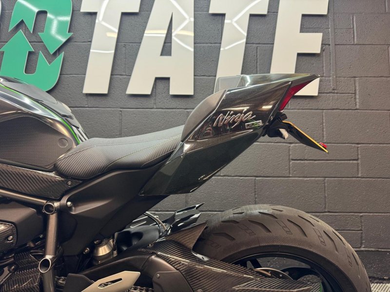 KAWASAKI Ninja H2
