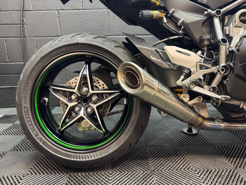KAWASAKI Ninja H2
