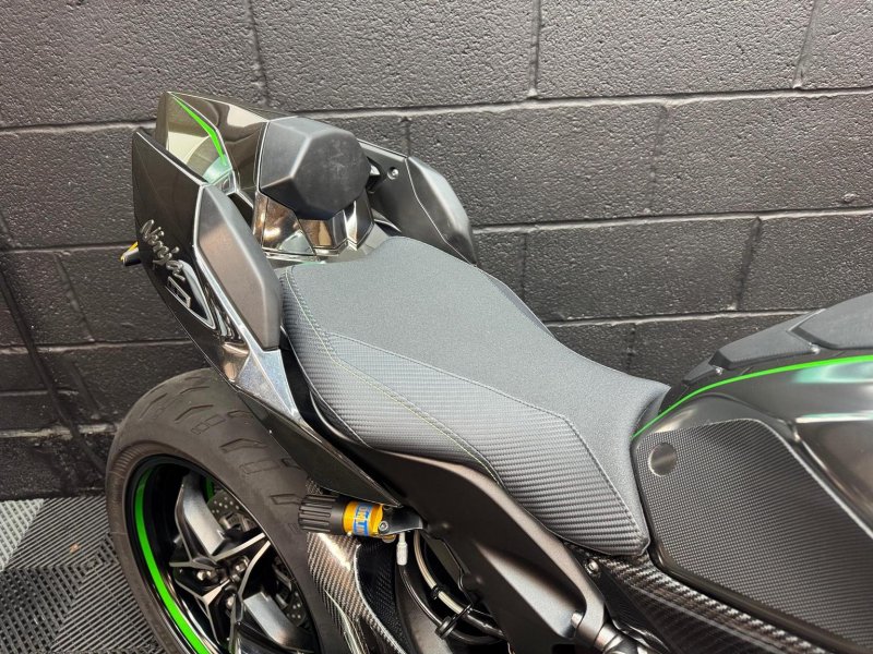 KAWASAKI Ninja H2