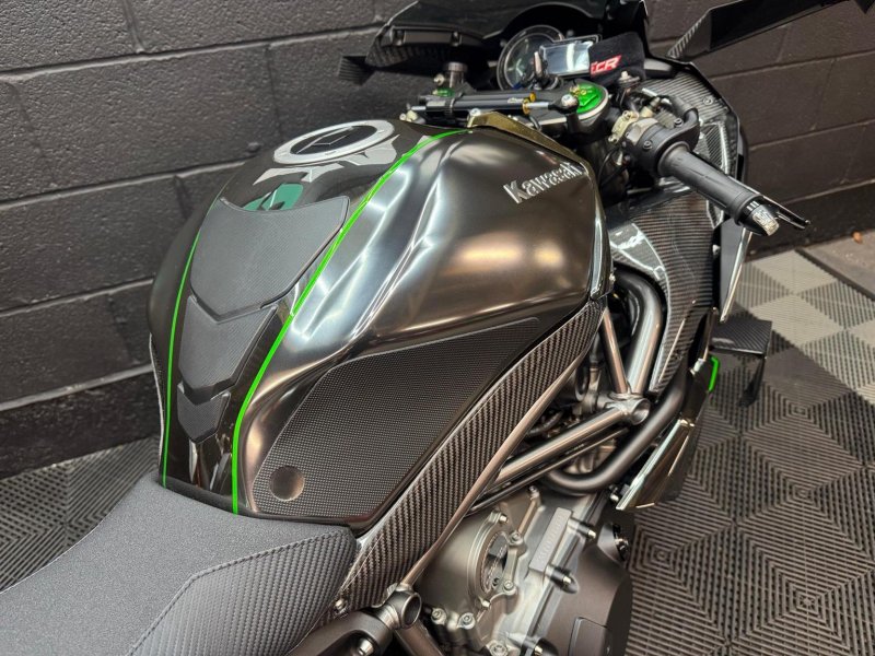 KAWASAKI Ninja H2
