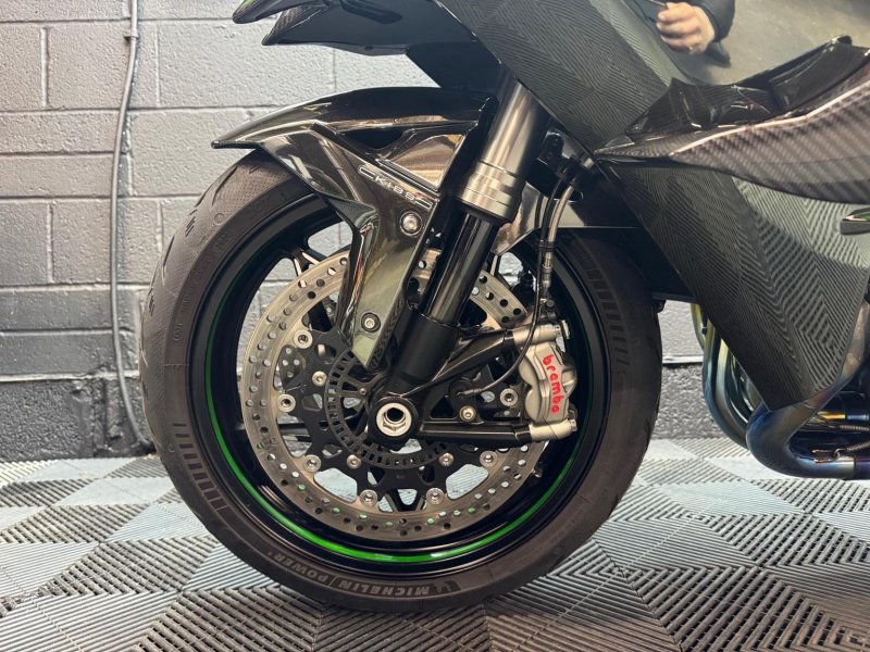 KAWASAKI Ninja H2