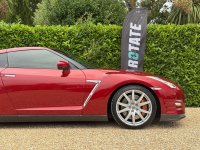 NISSAN GT-R