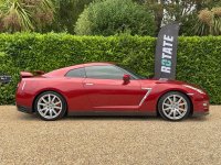 NISSAN GT-R