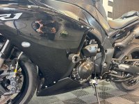 YAMAHA R1