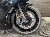 YAMAHA R1