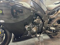 YAMAHA R1