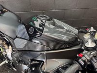 YAMAHA R1